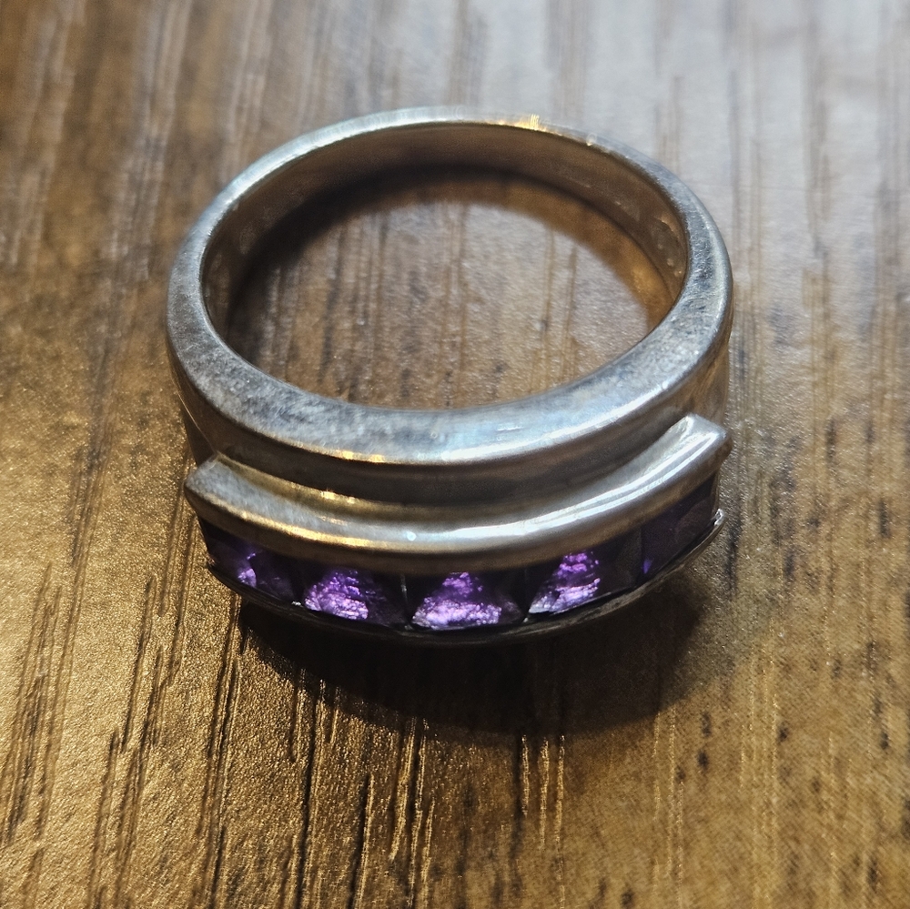 Vintage Princess Cut Purple Stone Bar 925 Sterling Silver Band Ring Size 7.5 - Picture 2 of 3